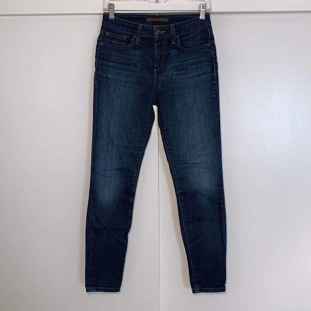 Joe’s “Mara” wash skinny jeans
